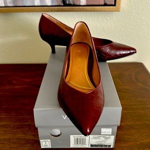 VIONIC Women's Vionic, Josie Pump wine croc WIDE